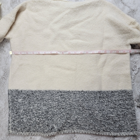 Vince Cream Gray Wool Blend Colorblock Dropped Shoulder Wide Neck Sweater XS - Picture 9 of 10